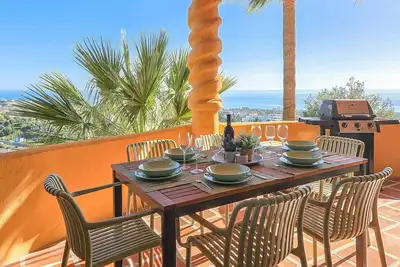 Image de Bel appartement à Calahonda avec WiFi