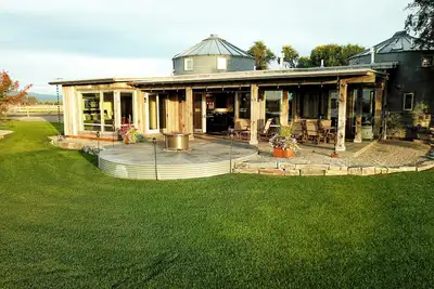 Image de Belle nouvelle maison de silo (2019) conçue de façon architecturale, vues magnifiques