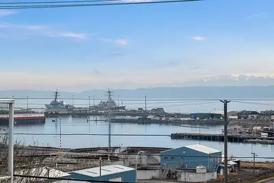 Image de Rare Waterview in north Everett \n