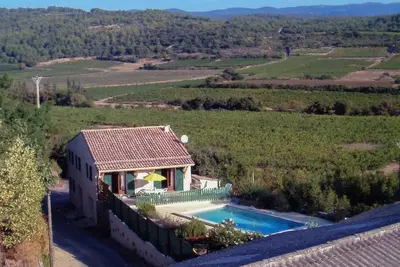Image de Villa spacieuse avec vue imprenable et piscine privée ~ 3 lits, 2 salles de bain, 7 couchages