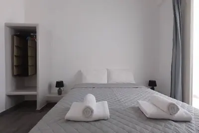 Image de Appartement pour 4 personnes à 30 mètres de la plage de Perissa