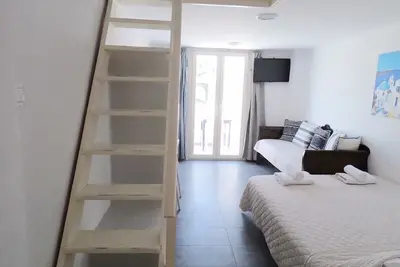 Image de Appartement 5-6 personnes à 30 mètres de la plage de Perissa
