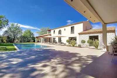 Image de La bastide Maelys, 10 personnes, piscine privée
