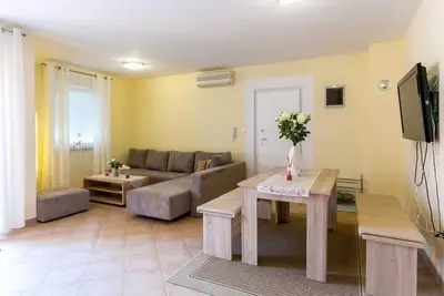 Image de Appartement de vacances pour 6 personnes env. 61 qmà Medulin, Istrie (Côte sud de l'Istrie)