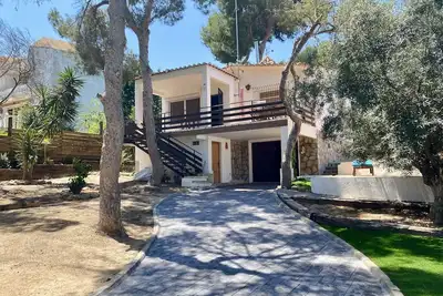 Image de Deux chambres villa individuelle avec grand jardin et piscine privée