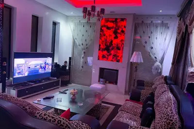 Image de Villa au calme avec piscine privée, jacuzzi, grand jardin et à 7min de la plage