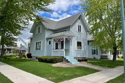 Image de Perfect Rating Dt Home! Walk to Beach, Eats and More! 5 Min. to Road America!