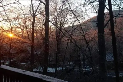 Image de Condo confortable au coeur de Wintergreen! Animaux acceptés.