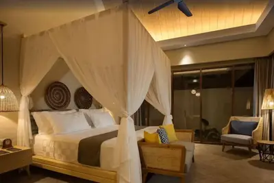 Image de Villa en Duplex avec Piscine Privée et Accès à la Plage 3
