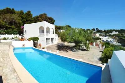 Image de Villa pieds dans l'eau avec piscine privée