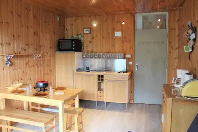 Image de 80m du centre station, 11er étage, vue montagne, balcon, télévision, casier à ski, 25m², Vars