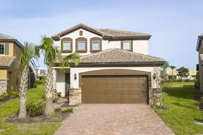 Image de Belle maison de 5 chambres, piscine privée, communauté fermée, Wi-Fi gratuit