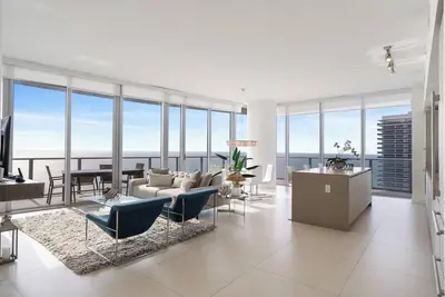 Image de Penthouse de luxe 3 chambres face à l'océan