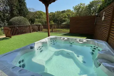 Image de The Pines - Cinq Chambres Maison, Couchages 9