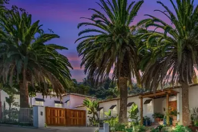 Image de Beverly Hills Mediterranean Estate 90210 10 Beds 9. 5 Bathrooms. 7 ensuite.