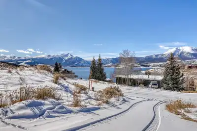 Image de Escapade pour chiens avec terrasse, barbecue et vue sur la montagne - à proximité des pistes de ski!