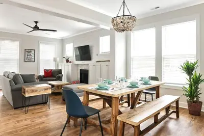 Image de Incroyable maison unique à 3 minutes à pied de la plage!