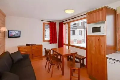 Image de 3 Pièces 6 Personnes 1 bébé