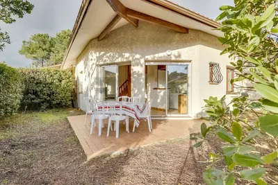 Image de Maison T2 avec mezzanine, jardin clos, proche plage, quartier calme, Biscarrosse - 4 personnes