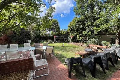 Image de Leafy Garden Home_5 + 1 BRs / 3 Salles de bain / Nbn Wifi / 3 Parkings