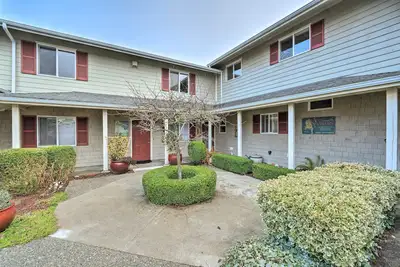 Image de Nouveau! Condo Anacortes - Marchez jusqu'à la ville, la marina et la baie!