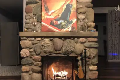 Image de Luxueux Lake Cottage minutes des stations de ski