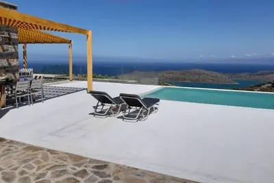 Villas Montagne & Plage Privée: Villa Falcon (avec Votre plage réservée! )