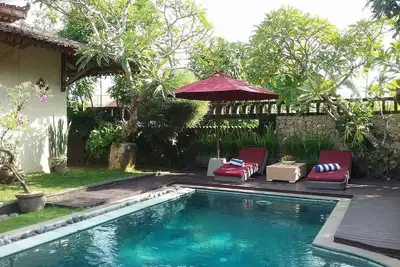 Image de Retraite dans une villa accueillante à distance de marche de la plage