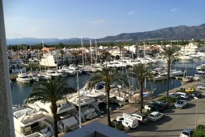 Image de 295-Ravissant studio avec vue sur le Port nautic, marina et mer