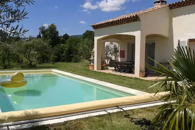 Image de Villa confortable avec piscine privée aux portes du Luberon