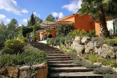 Image de Villa avec piscine entre la mer et les Gorges du Verdon