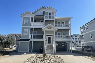 Image de 2020 Nouvelles étapes vers la piscine chauffée privée sur la plage