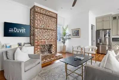 Image de The Sabal House (Historic Downtown) - à seulement 3 pâtés de maisons de King Street!