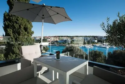 Image de Grande villa avec piscine privée à 50 mètres de la plage
