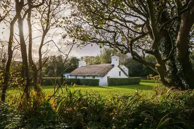 Yn-Thie-Thooit - une maison de vacances qui peut accueillir 2 personnes dans 1 chambre