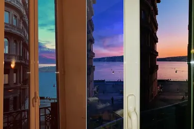 Image de Napolixsuite: appartement 5 places, avec kitchenette et vue sur la mer, au centre