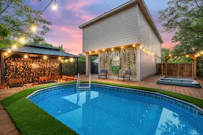 Image de 4br ModernHome w/ Pool & Jacuzzi