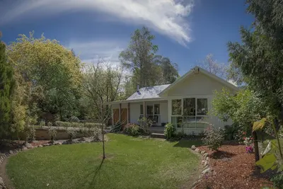 Image de MrsSimpson Cottage dans Norala Garden