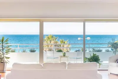 Image de Amazing Beach Apt Panoramic View à côté de Marina Alimos
