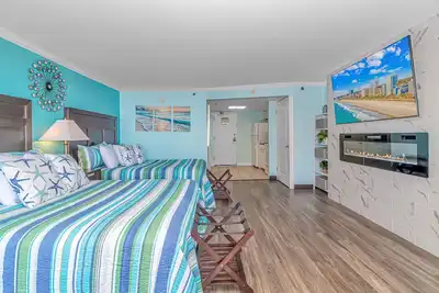 Image de Suite au bord de la piscine avec vue sur l'océan! 4 couchages ~ Caravelle 506