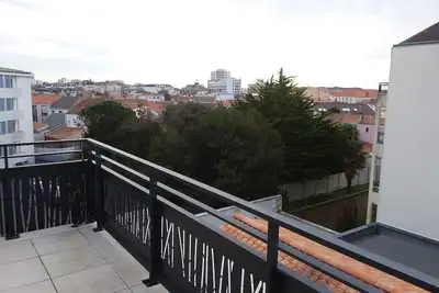 Image de Apt T3 securise neuf, 2 terrasses, 200m gare 500m plage, navette plage a prox