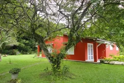 Image de Chales fermé prox plage Vila parfait pour animaux de compagnie et les familles