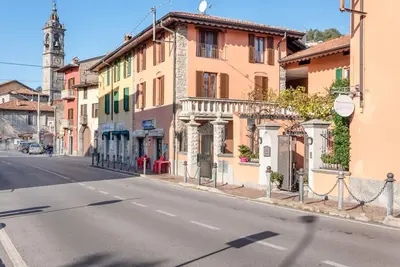 Image de The apartment is located in the center of Pusiano with a beautiful lake view.