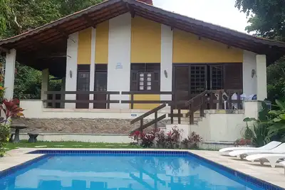 Belle maison à la montagne avec piscine, sauna, douche, piscine, cour, barbecue