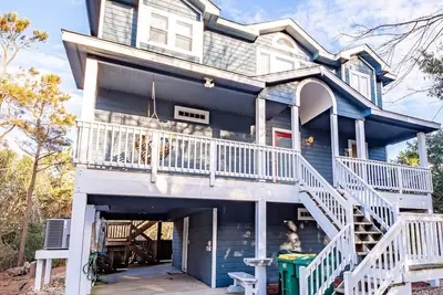 Image de C7436. Oceanside Retreat, Animaux acceptés, Option chauffage piscine / piscine, Jacuzzi, Table de billard