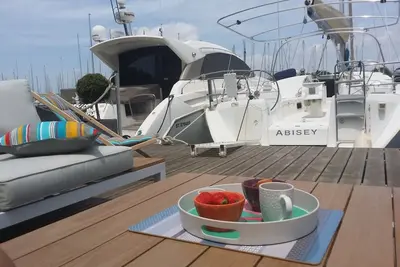 Image de Marina Un Havre De Paix Au Fil De L 'Eau