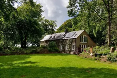 Image de Charmant cottage Fairytale du 18ème siècle dans les bois