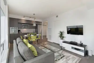 Image de Ten York - 1 chambre · 1-Bd / 1-Bth-Prime Area / Downtown Toronto / Ten York