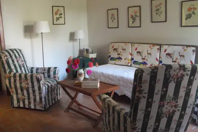Image de Appartement dans villa de campagne avec parc d'arbres séculaires à 800 mètres de la mer