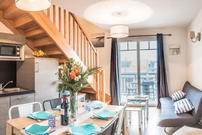 Image de Appartement d'exception idéalement situé 1ère ligne mer – Piscine – Parking